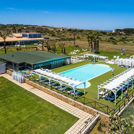 Capo Campolato 4* Brucoli