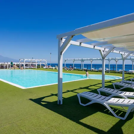 Capo Campolato Hotel