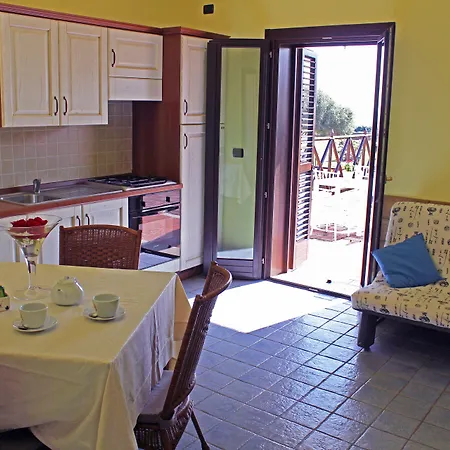 Capo Campolato 호텔 4*