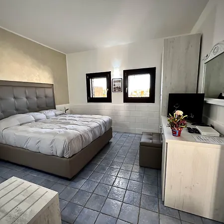 Capo Campolato 호텔 4*