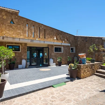 Capo Campolato Hotel