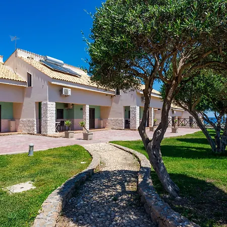 Capo Campolato Hotel